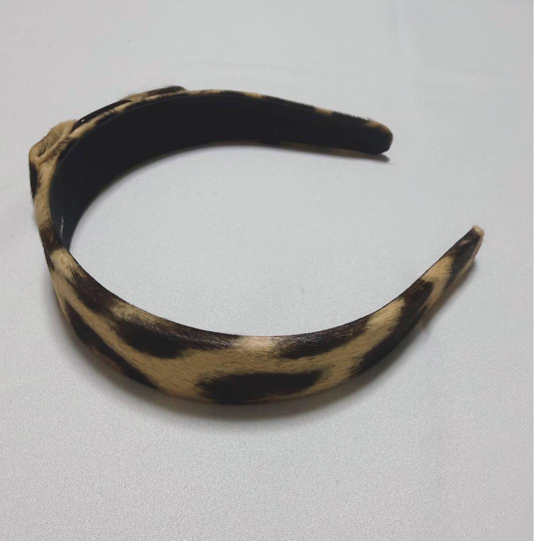 【お値下げ中】新品 FERRAGAMO フェラガモ ヴァラリボン レオパード