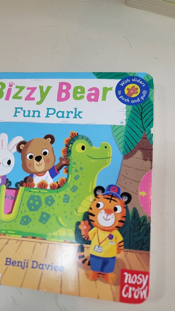 (Nosy Crow) Bizzy Bear 22冊 子ども英語の本