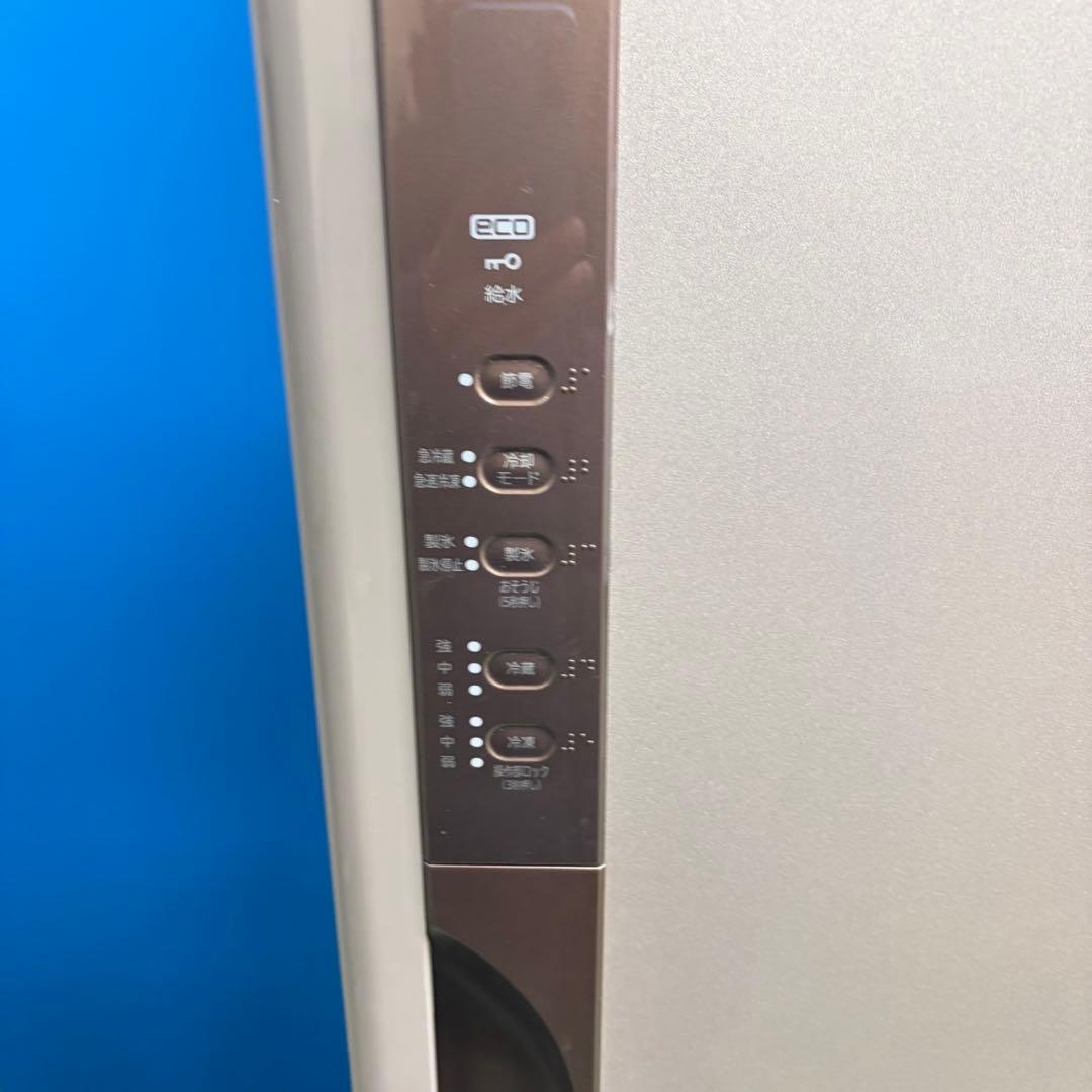 805 冷蔵庫　小型　大型　300L強　右開き　自動製氷機付　一人暮らしにも！