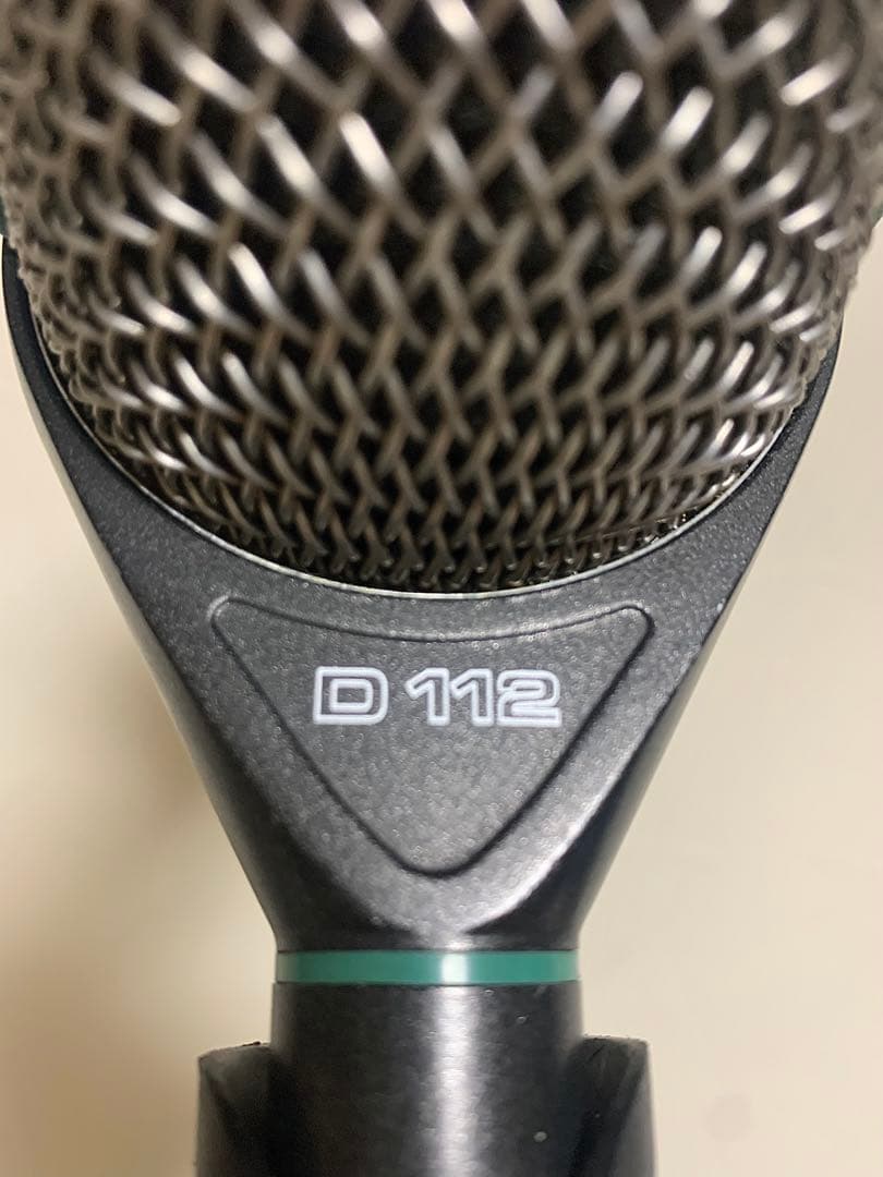 AKG D 112 ダイナミックマイク
