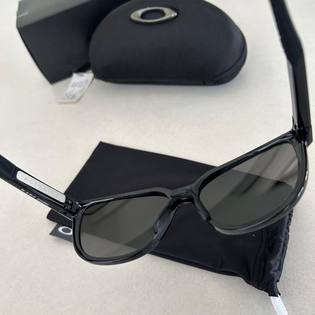 Oakley サングラス 黒 ケース付き
