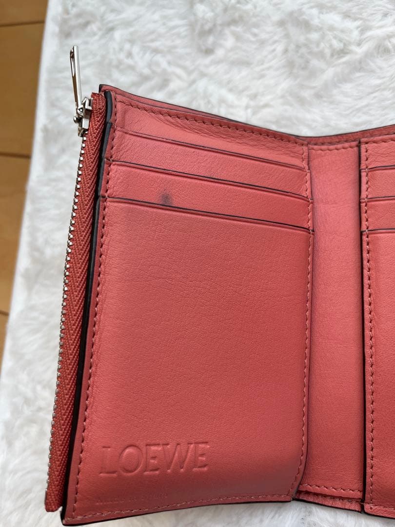 LOEWE ロエベ 二つ折り財布 レザー ベージュ 美品 シリアル刻印あり