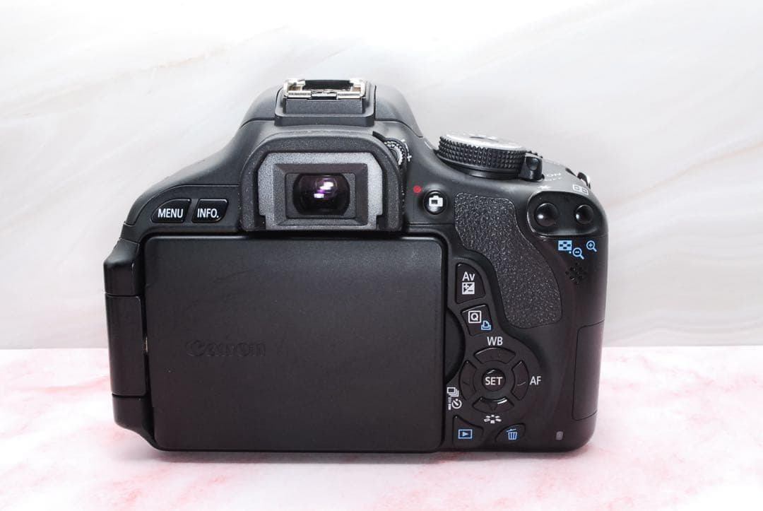 手ぶれ補正付き✨Canon EOS Kiss X5★一眼レフ★標準レンズ