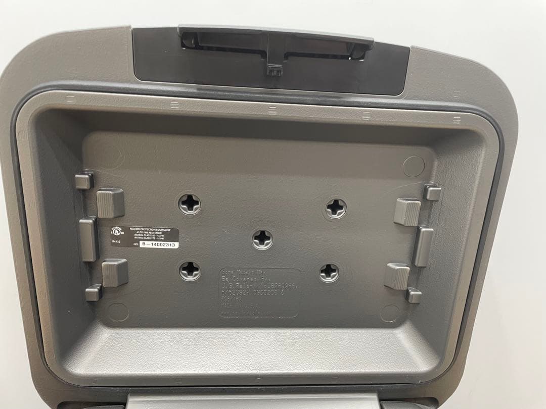展示品 SentrySafe セントリーセーフ 防火防水保管庫 鍵付き