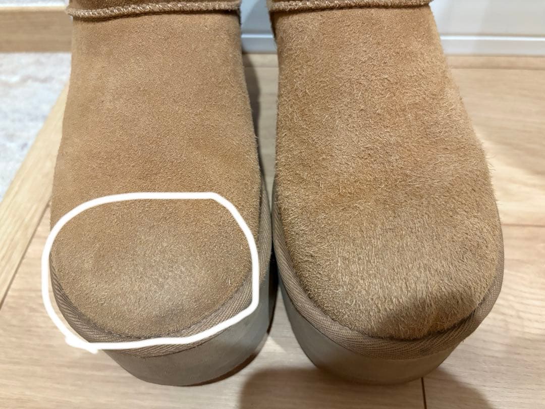 UGG クラッシックウルトラミニプラットフォームブーツ