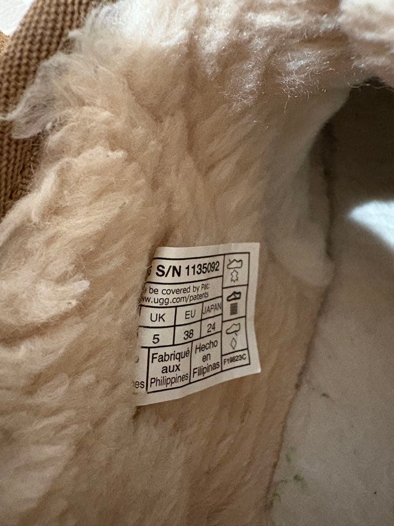 UGG クラッシックウルトラミニプラットフォームブーツ