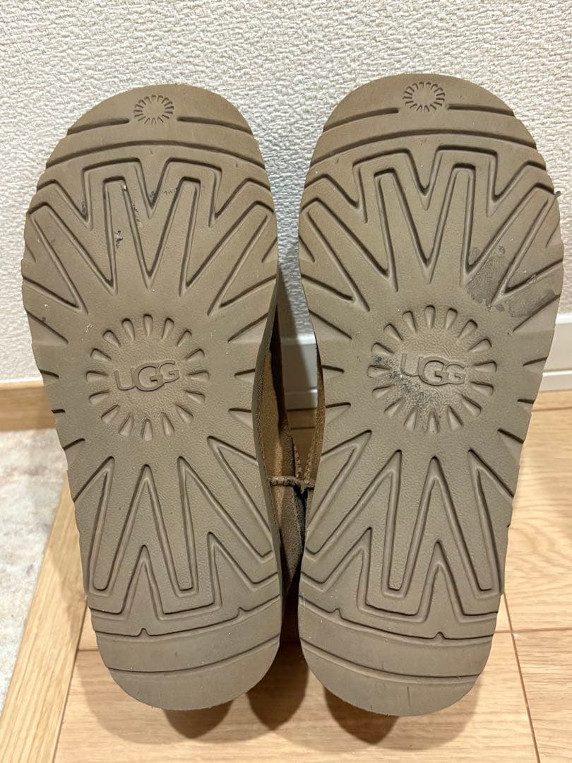 UGG クラッシックウルトラミニプラットフォームブーツ