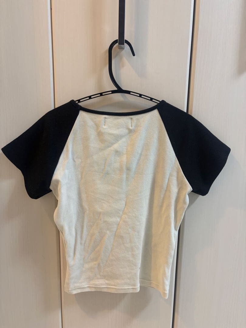ANDMARY Tシャツ