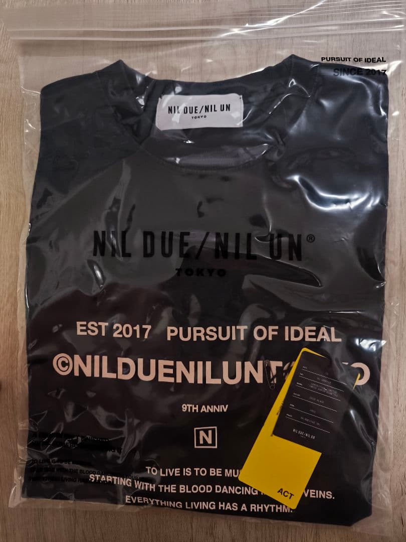 NIL DUE/NIL UN ブラック Tシャツ 会場限定