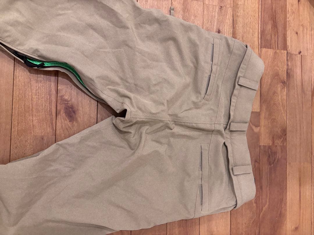 VOLCOM ほぼ未使用　スノーボード ウエア　パンツ