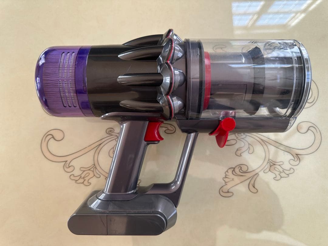 dyson デジタルスリム　SV18 コードレス掃除機　匿名配送