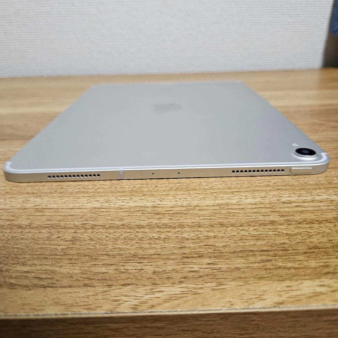 【極・美品】iPad pro 256GB Cellularモデル　11インチ