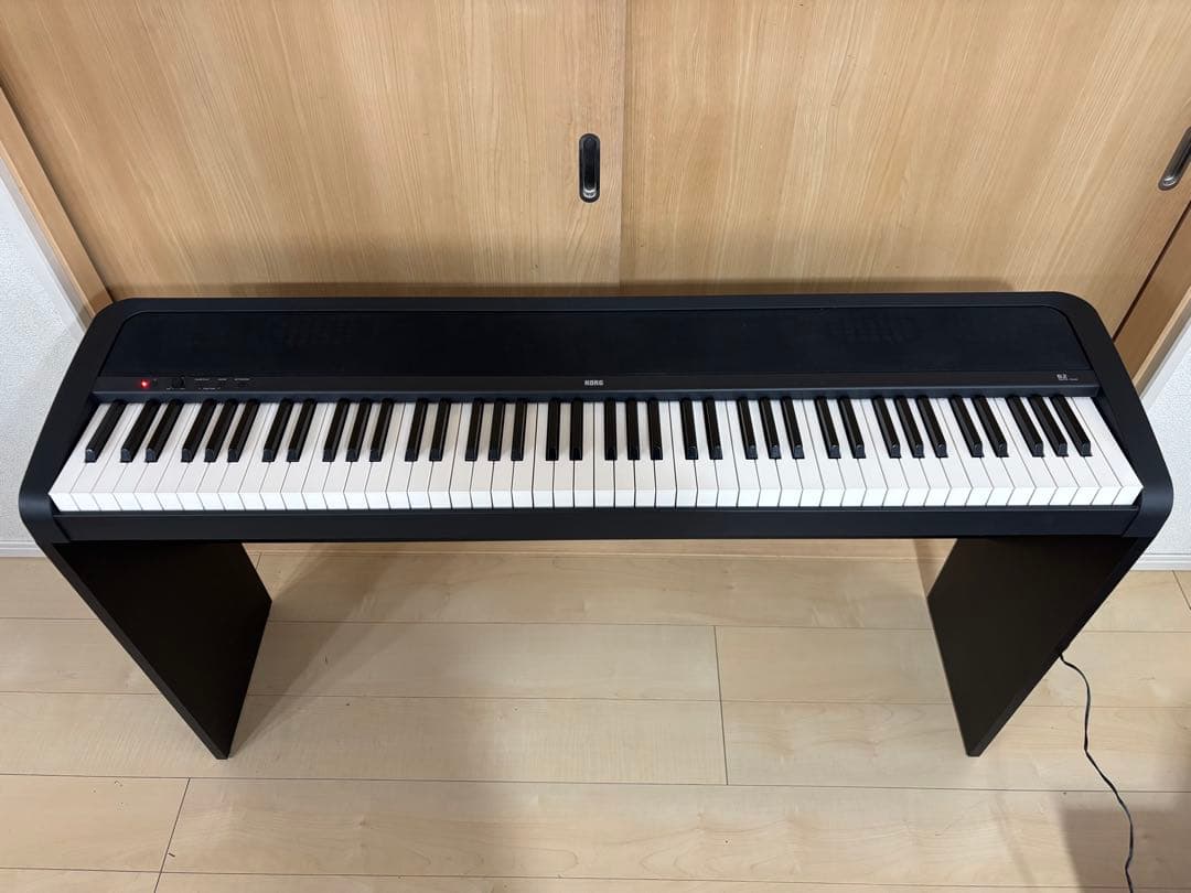 送料込み！　2022年製　KORG B2 88鍵盤　電子ピアノ　専用スタンド付き