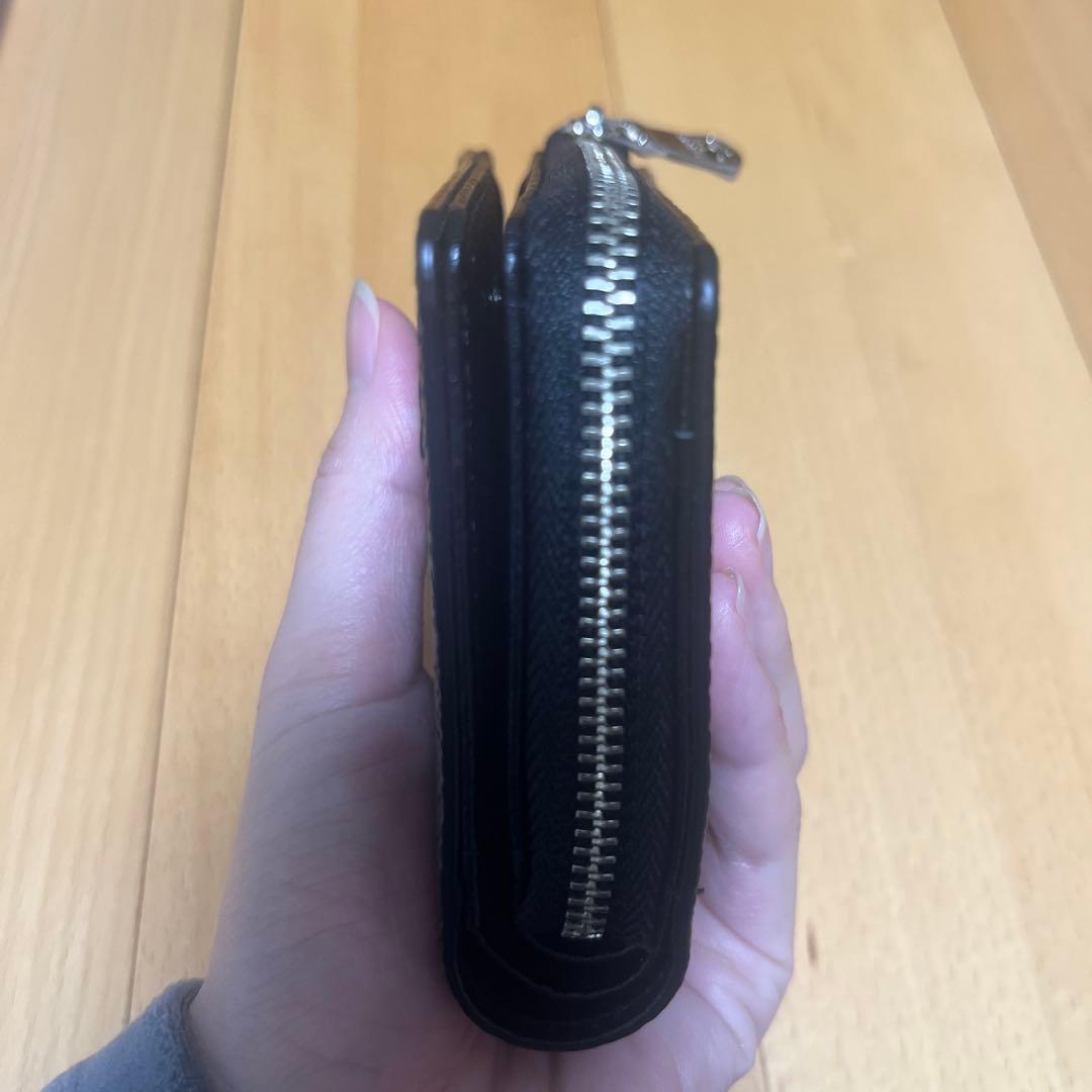 ラシット　オールブラック　二つ折り財布