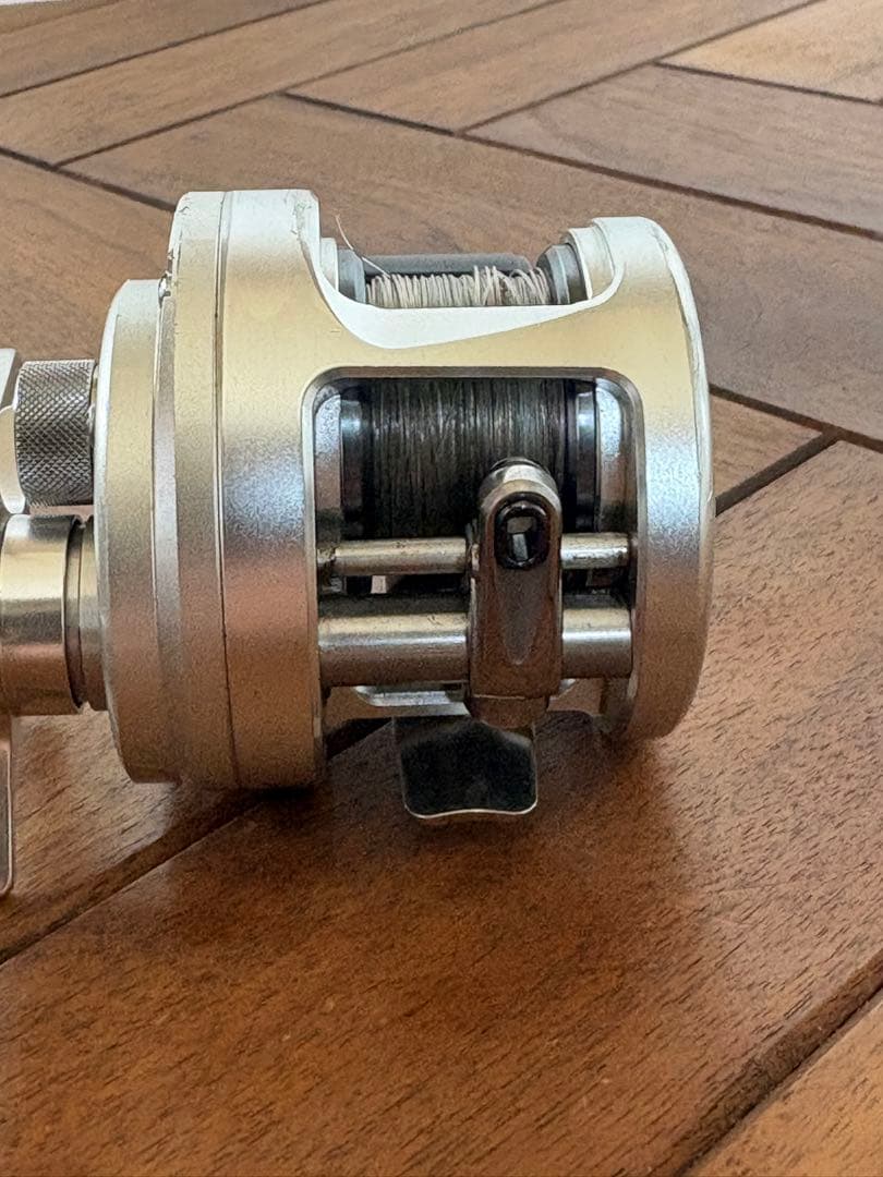 SHIMANO シマノ　オシアカルカッタ200HG OCEA CALCUTTA