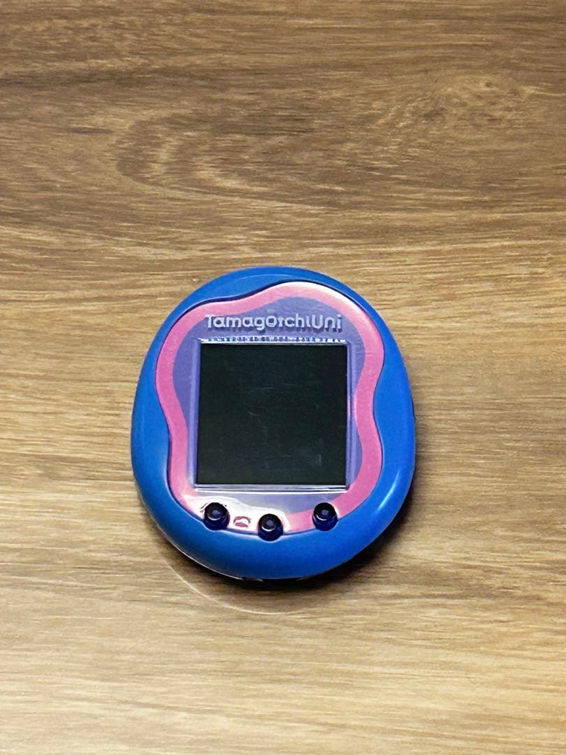 Tamagotchi Uni 青　バンド付き