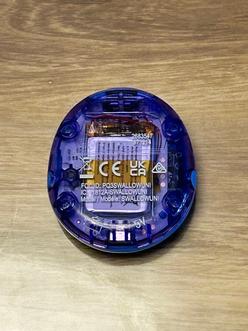 Tamagotchi Uni 青　バンド付き