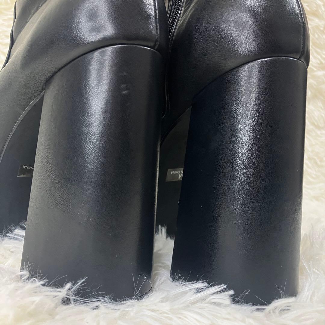 最終値下げ‼️美品✨EMODA トゥーカバーボリュームブーツ　厚底ブーツ　23.5