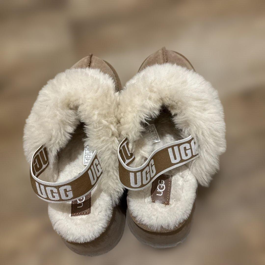 【値下げしました】UGG 厚底スリッポン