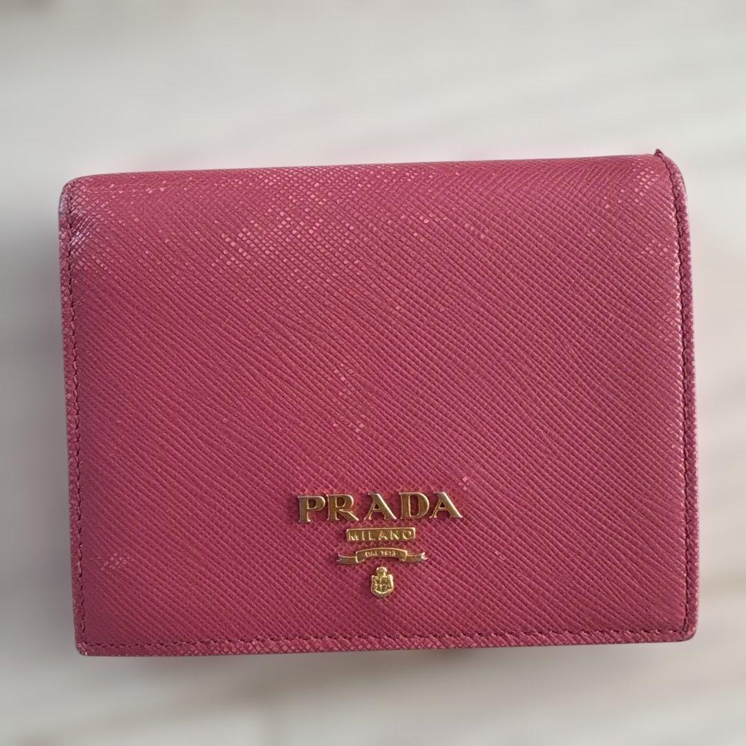 PRADA お財布　ウォレット　サフィアーノ　二つ折り財布　ペオニア