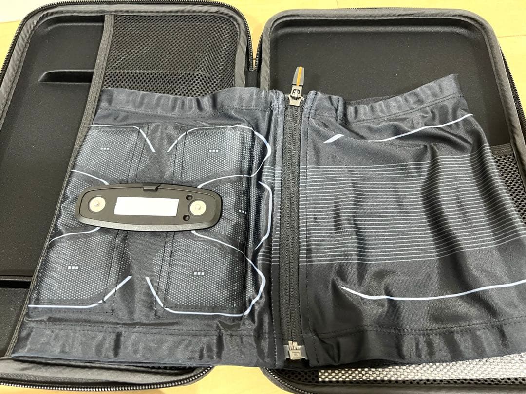 【未使用】SIXPAD Powersuit Lite Abs コントローラー付