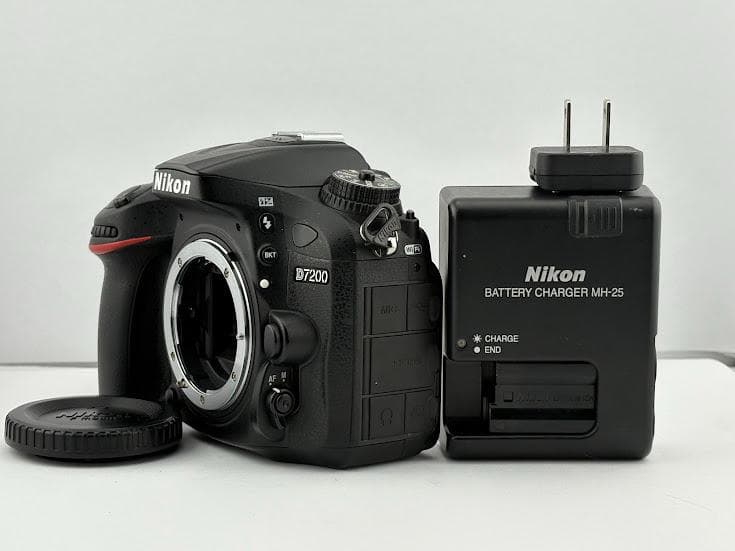 ★極上美品★ニコンNIKON D7200 ボディ★バッテリー、充電器付★
