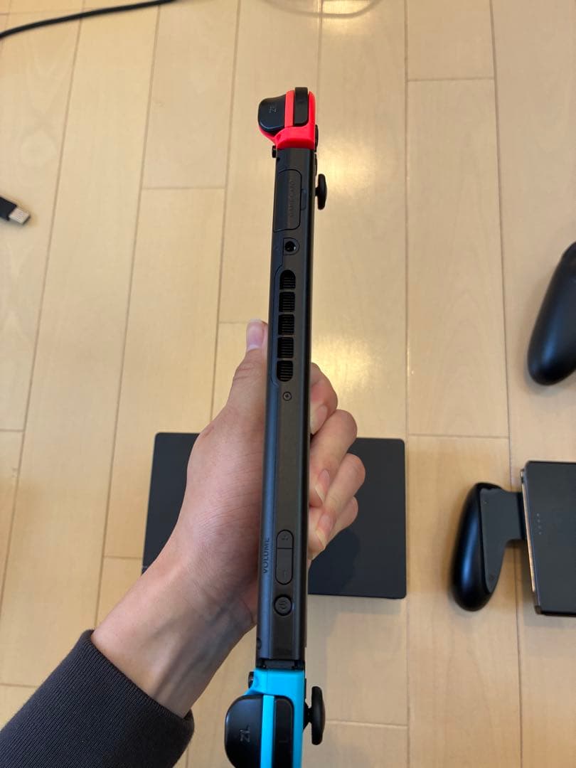 安*引様 Nintendo Switch 本体 赤/青 本体 + 付属品 ソフト