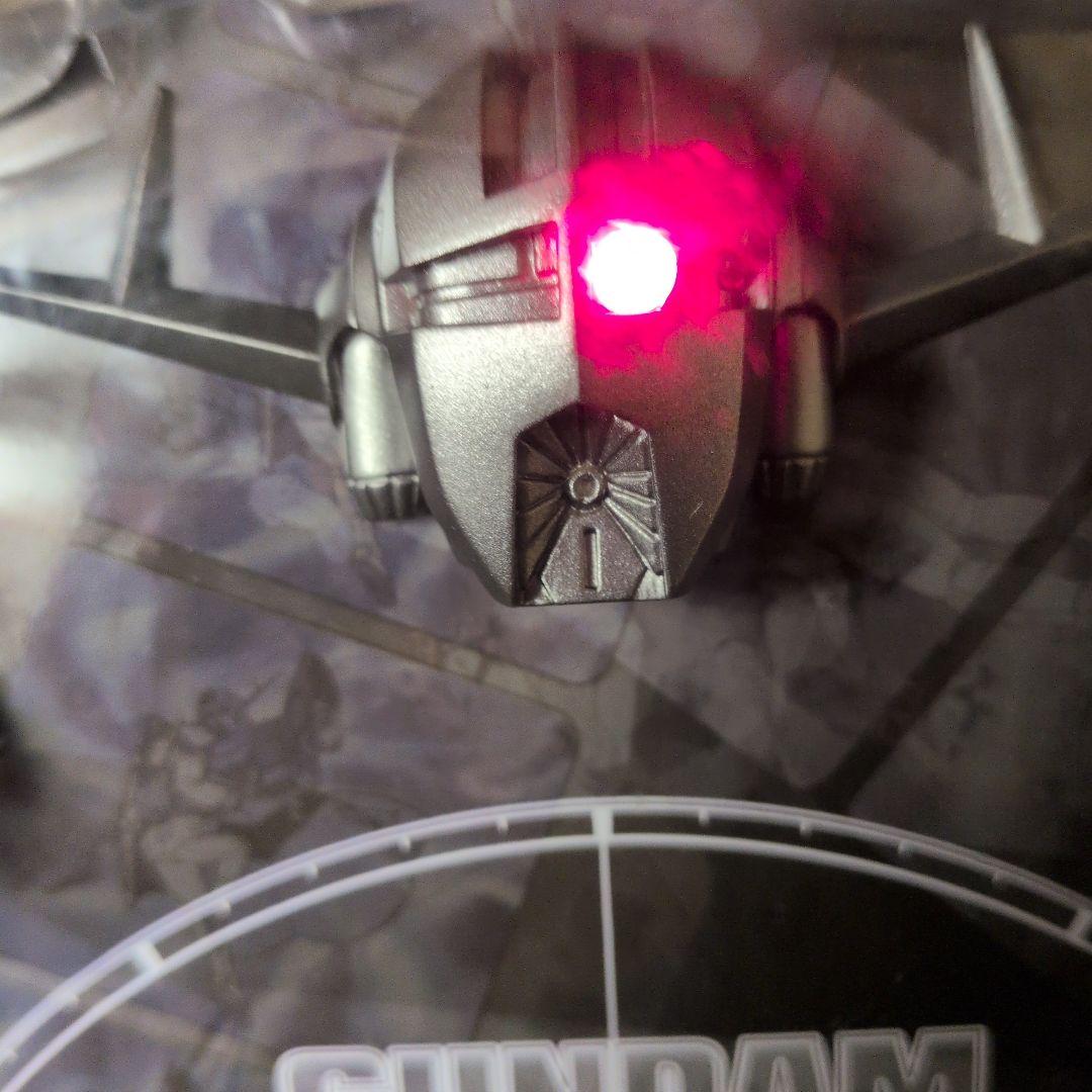 機動戦士ガンダム 3D掛時計 黒メタリック