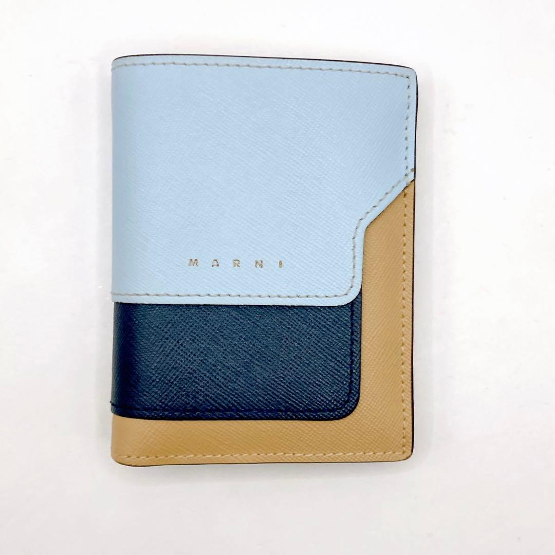 綺麗✨MARNI マルニ　二つ折り財布　バイフォールドウォレット　レザー　正規品
