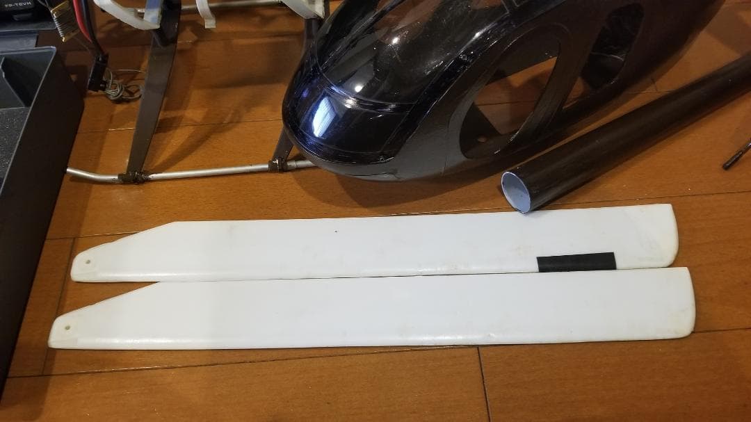 電動ラジコンヘリ　京商製EPコンセプト・ ヒューズ500ボディ付き