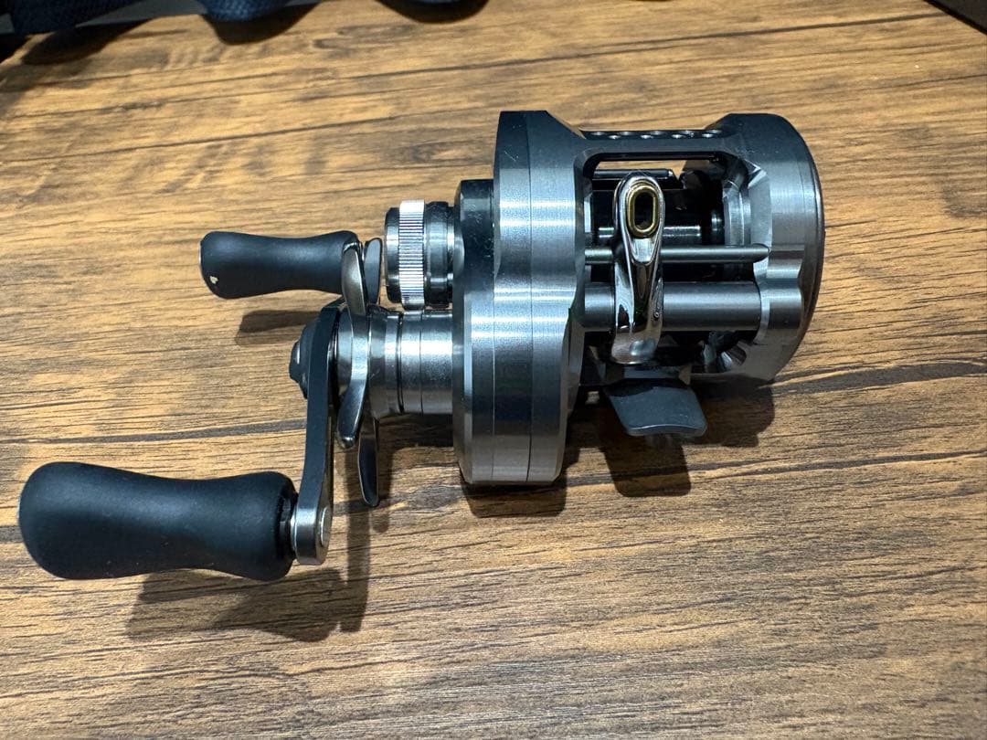 リール SHIMANO 23CALCUTTA CONQUEST BFS XG RIGHT