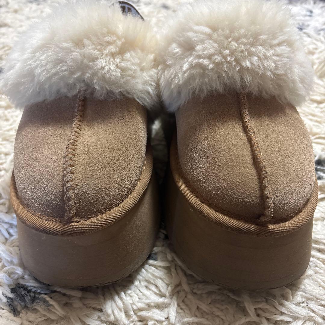 即購入可　UGG プラットフォーム ムートンブーツ ファンケット　厚底