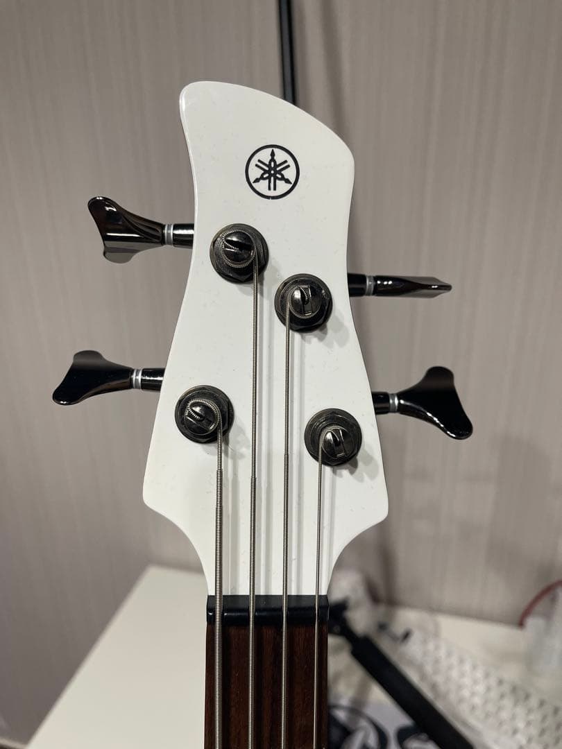 YAMAHAベース　【直接引き取り】