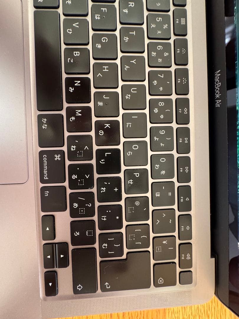 13インチMacBook Air 2020 最安帯 箱、充電器付き