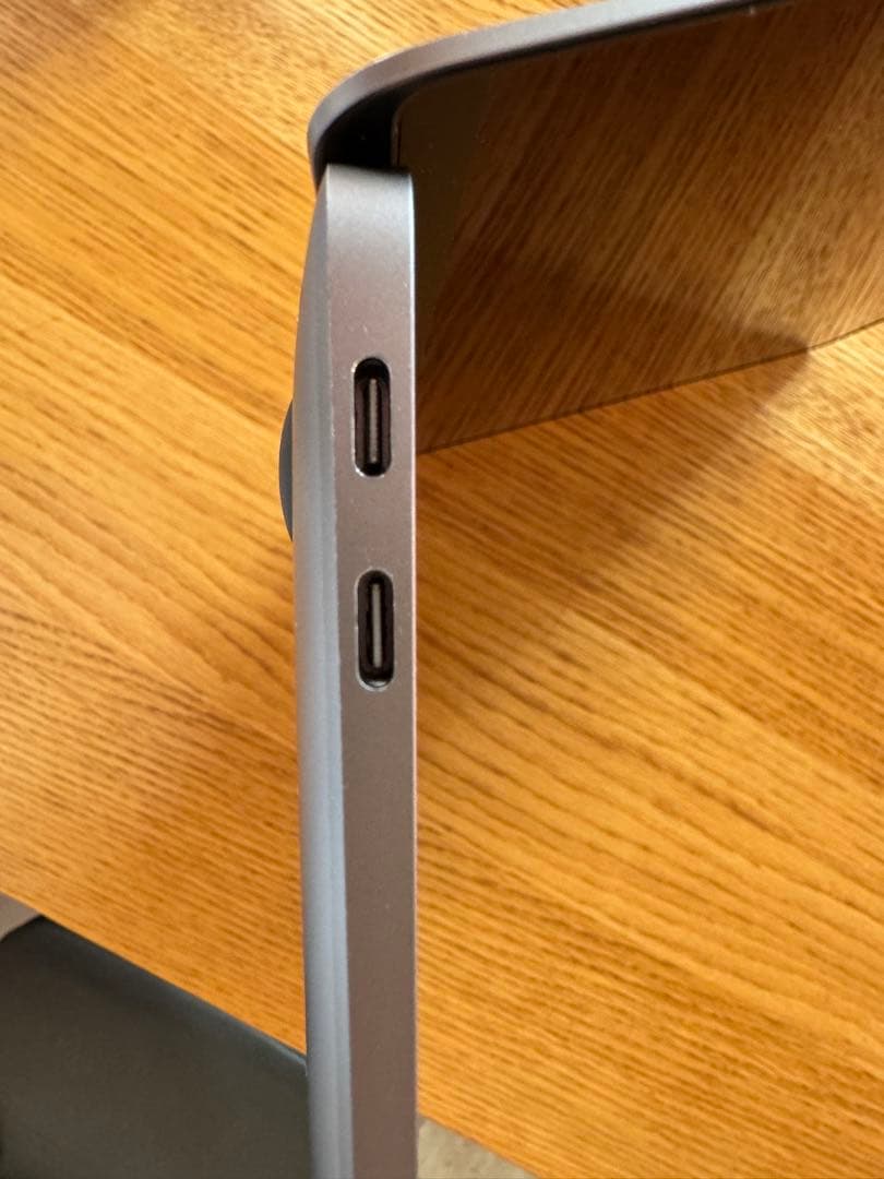 13インチMacBook Air 2020 最安帯 箱、充電器付き