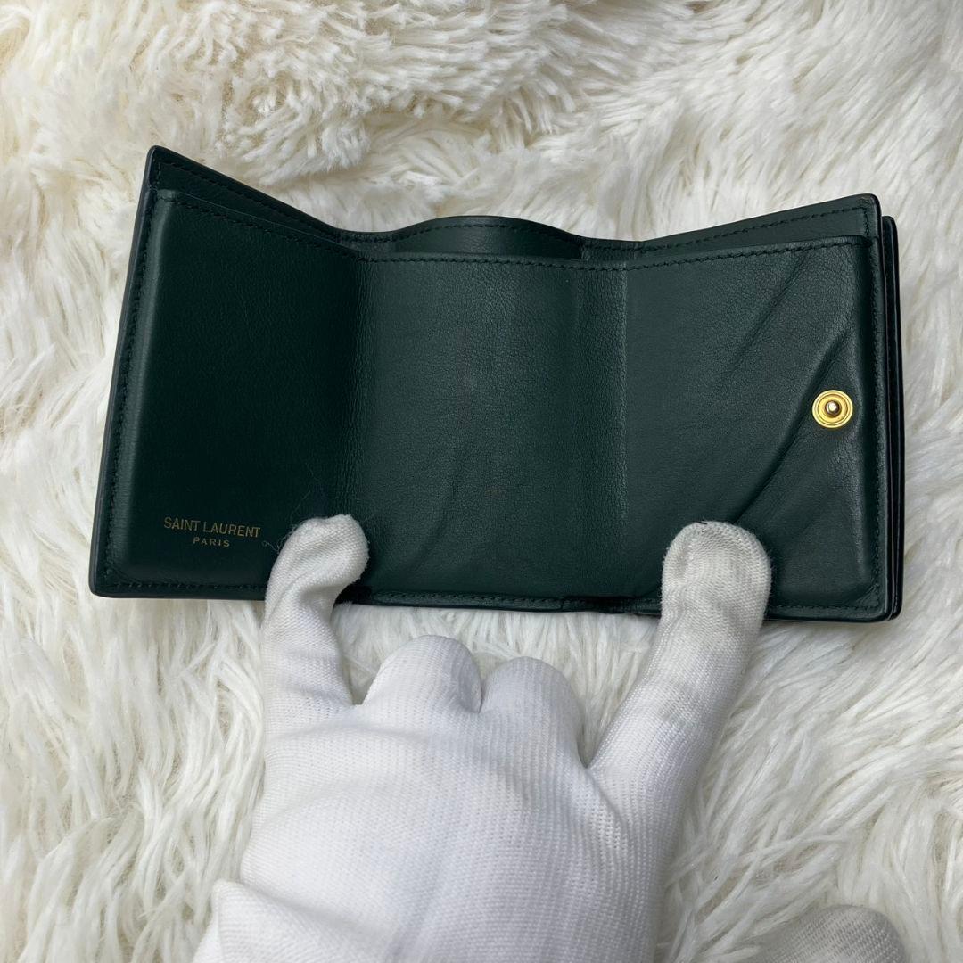 美品✨サンローランパリ 三つ折り財布 カサンドラロゴ YSL 本革 深緑 レア色