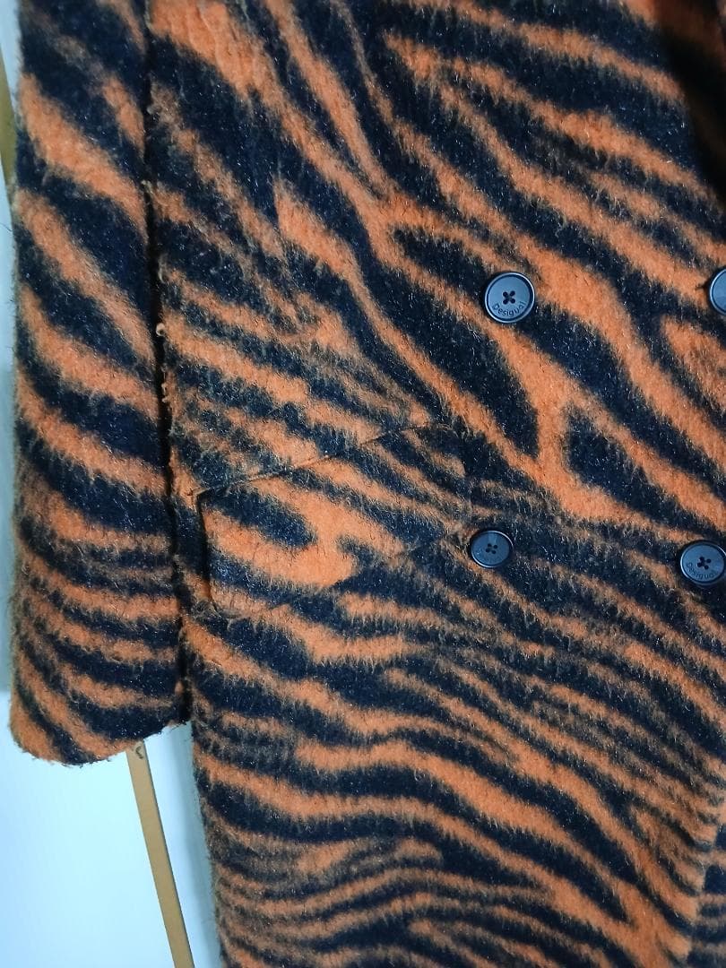 クリーニング済み Desigual（デシグアル）ゼブラロングコート S オレンジ