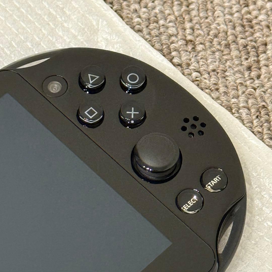 【ほぼ未使用】PSVITA PCH-2000 ブラック 箱付き