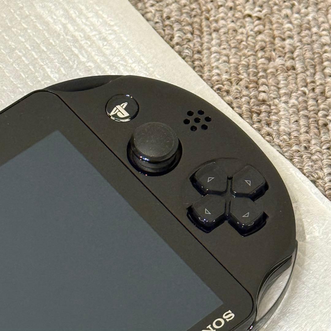 【ほぼ未使用】PSVITA PCH-2000 ブラック 箱付き