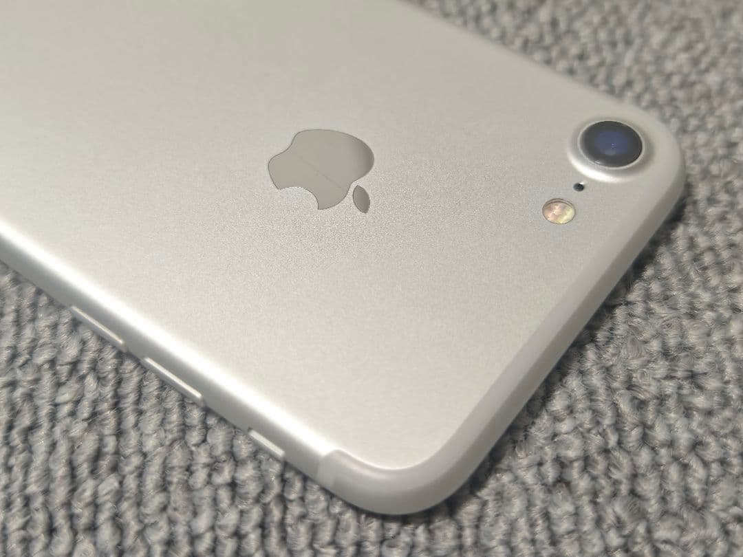 【即日発送】iPhone7 32GB シルバー SIMフリー