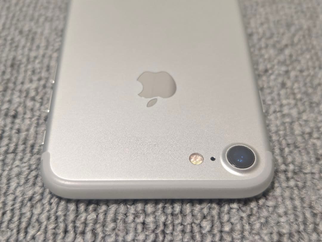【即日発送】iPhone7 32GB シルバー SIMフリー