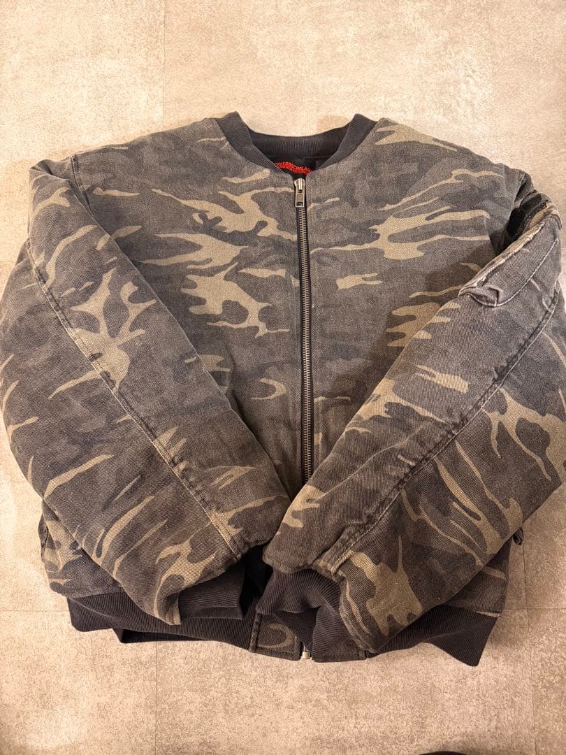 Justin着用RECKLESSSCHOLARS EVERYDAY BOMBER