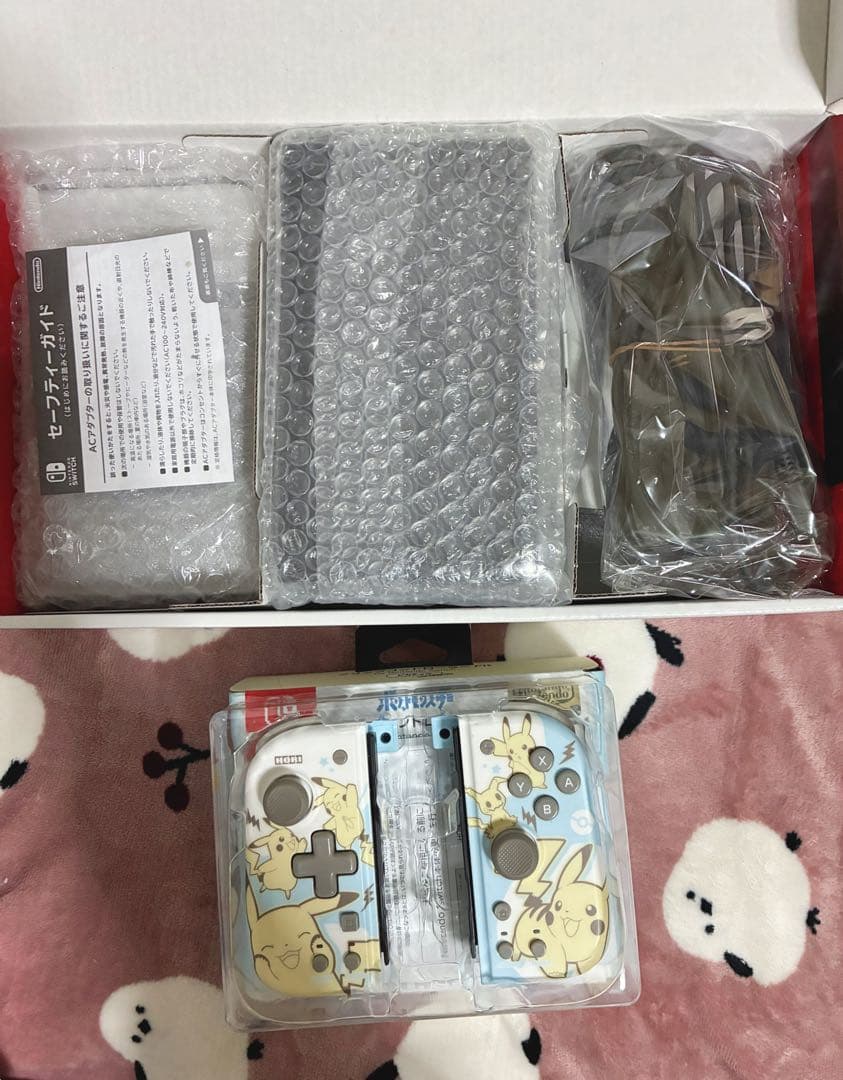 Nintendo Switch 本体 ピカチュウデザイン付き
