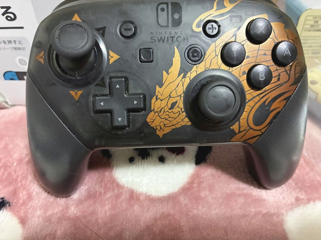 Nintendo Switch 本体 ピカチュウデザイン付き