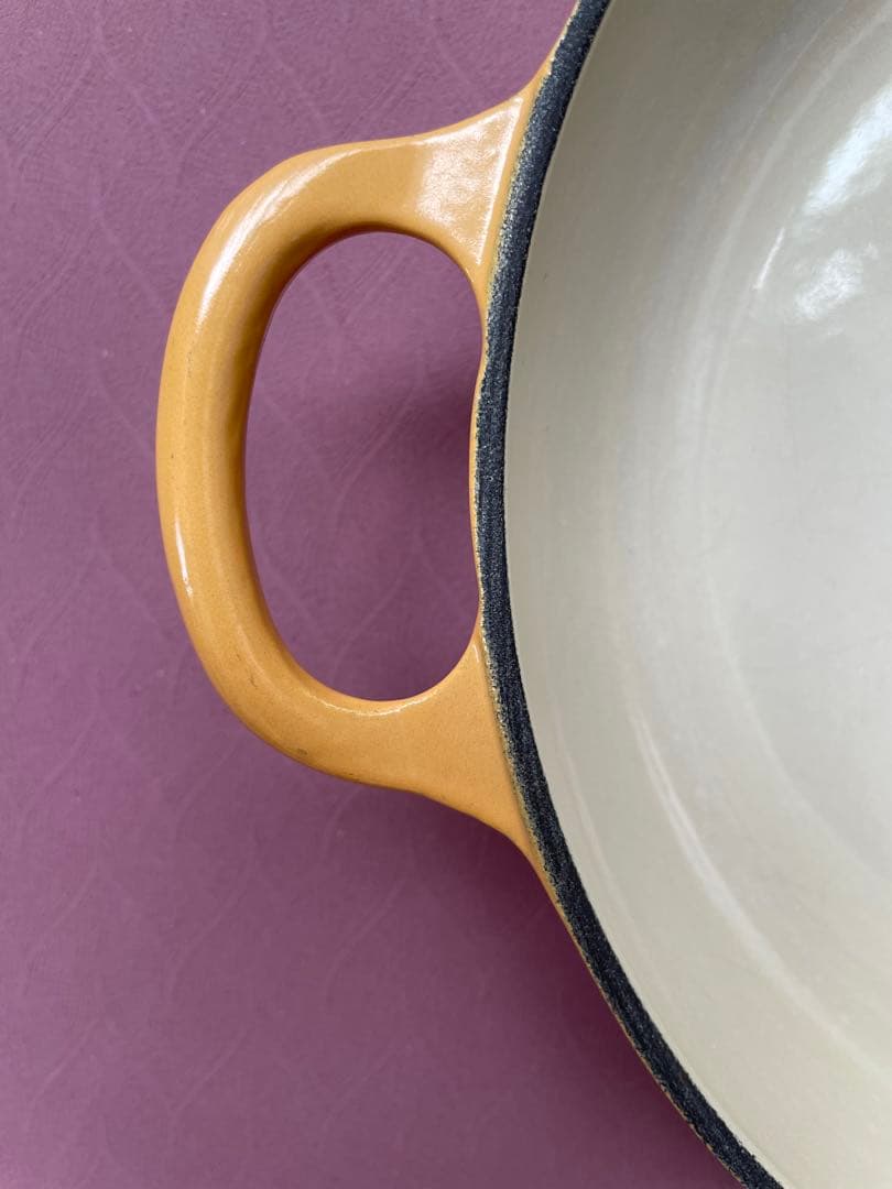 ル・クルーゼ（Le Creuset）ビュッフェ・キャセロール 22cm