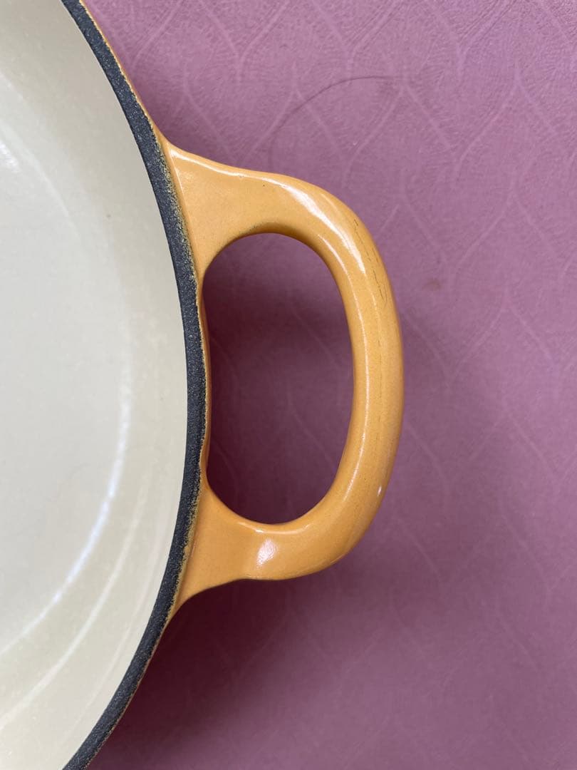 ル・クルーゼ（Le Creuset）ビュッフェ・キャセロール 22cm