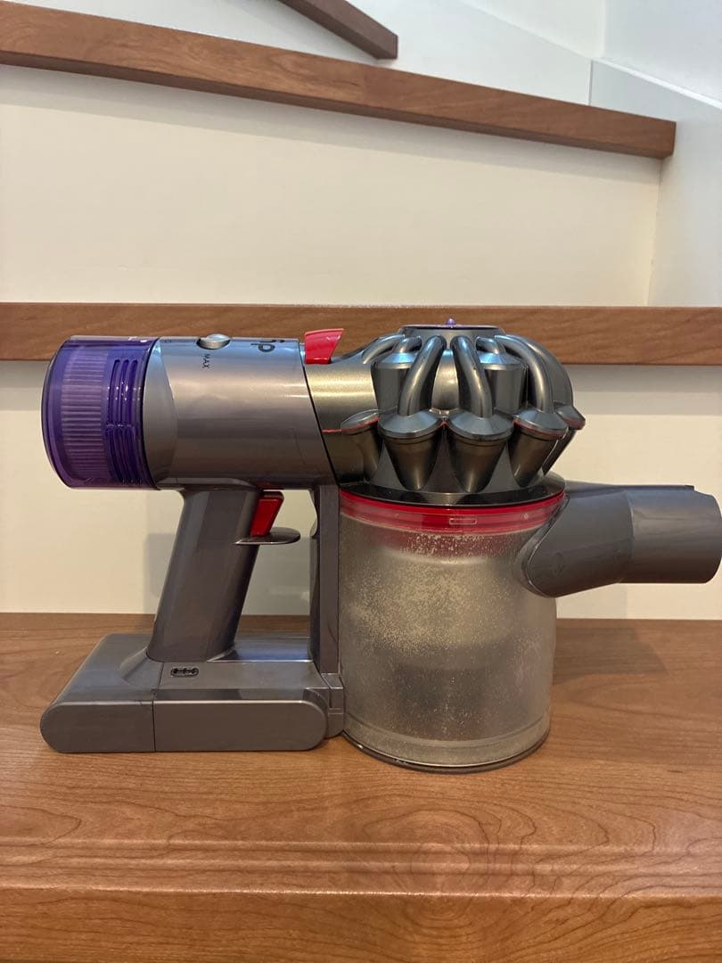 Dyson ダイソン V8 Slim Fluffy コードレス掃除機【一部新品】