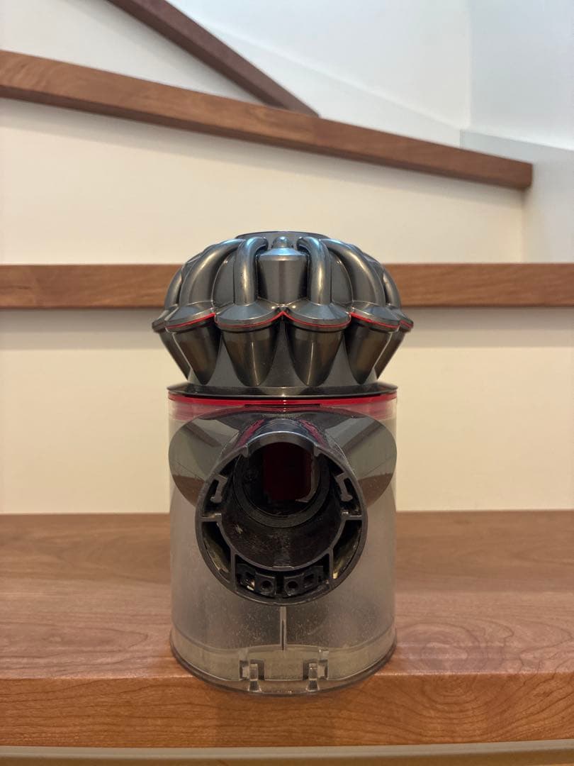 Dyson ダイソン V8 Slim Fluffy コードレス掃除機【一部新品】