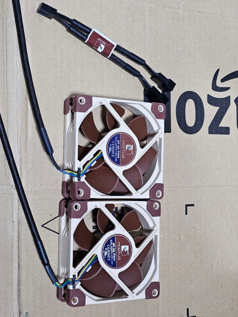Thermaltake Core V1 変則2面窓仕様 Noctuaファン2基付