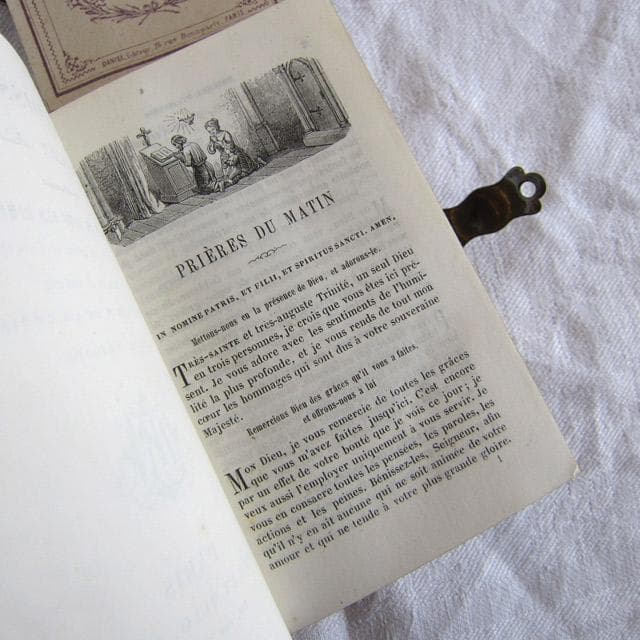 フランスアンティーク 祈祷書 聖書 19世紀 べっ甲風 イニシャル シルバー